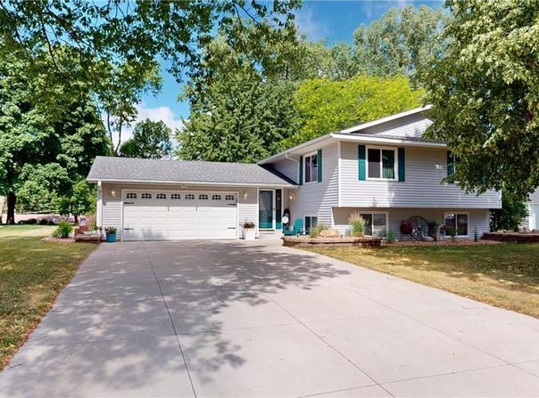 1825 Bayview Drive, Albert Lea, MN 56007