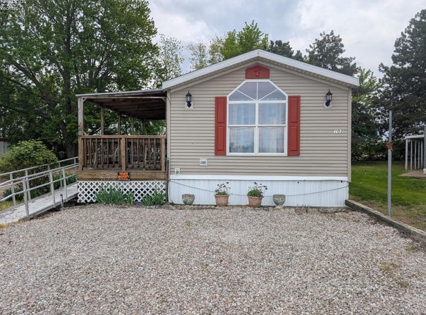 2614 Tiffin Avenue, Sandusky, OH 44870