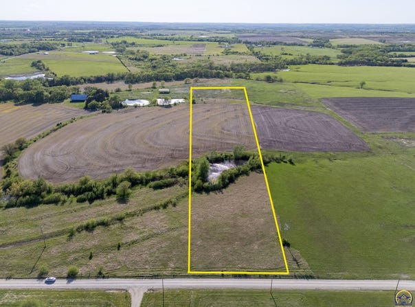 Tract 1 SW Docking RD, Auburn, KS 66402