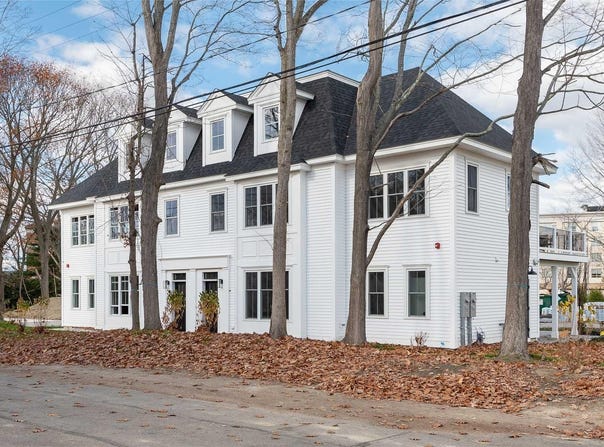 #4 Woodbury Reserve, Portsmouth, NH 03801