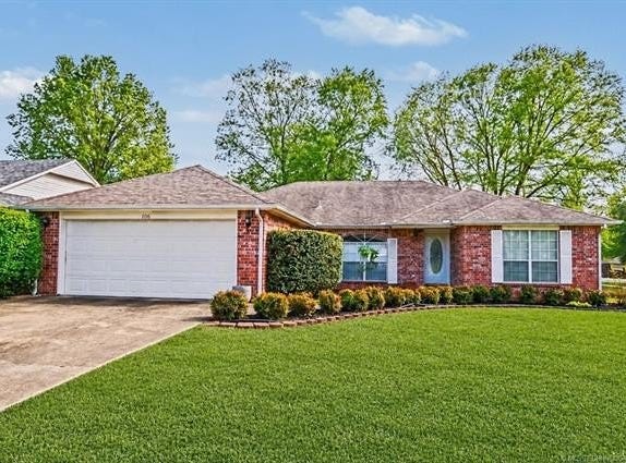 500 Quail Ridge Drive, Tahlequah, OK 74464