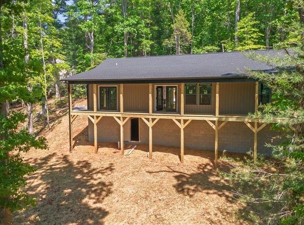 19 Fox Ridge Circle, Franklin, NC 28734