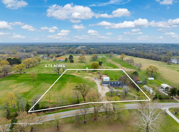 1876 Fm 906 E, Powderly, TX 75473
