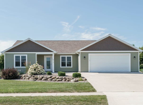813 Seymour Street, Waupun, WI 53963