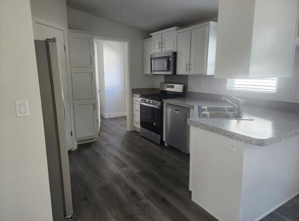 22899 Byron Rd., Crestline, CA 92325