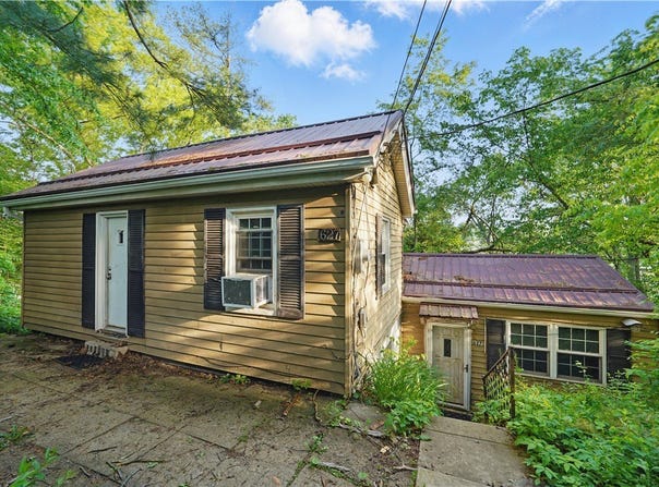 627 Seminary Avenue, South Fayette, PA 15071