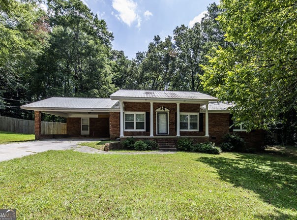 120 Blackwood, Calhoun, GA 30701