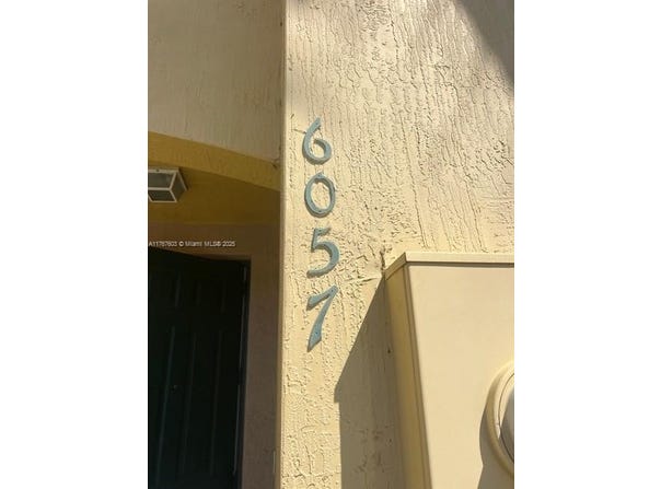 6057 SW 19th Pl, North Lauderdale, FL 33068