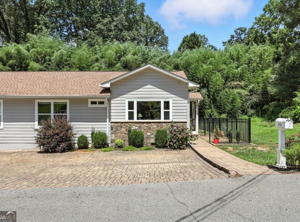 231 Pine, Demorest, GA 30535
