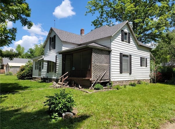 111 S Wall Street, Leeton, MO 64761