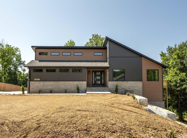 1512 W Parkview Street, Ozark, MO 65721