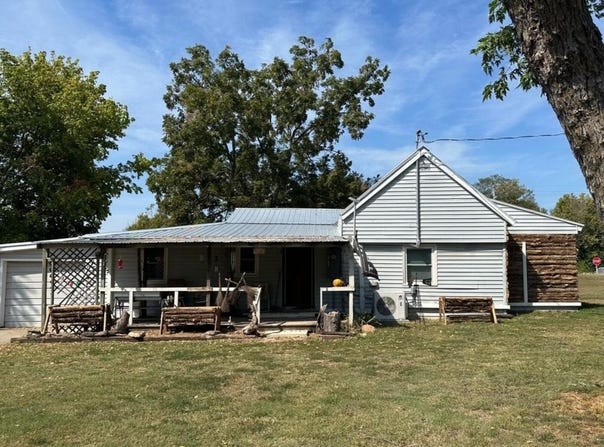 7 Box Street, Arcola, MO 65603