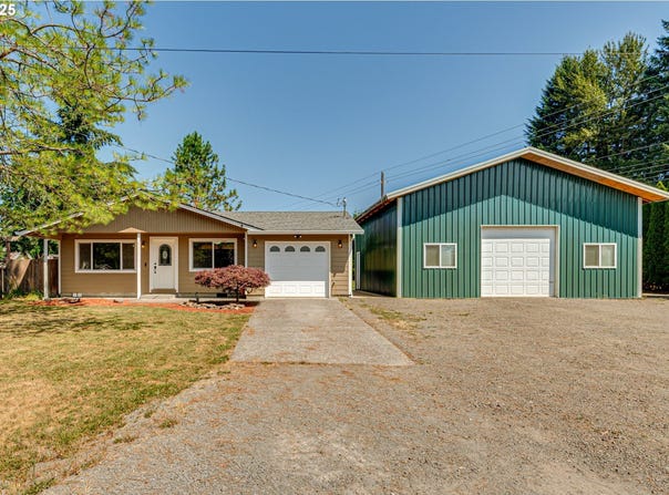 102 W HUMPHREY ST, Yacolt, WA 98675