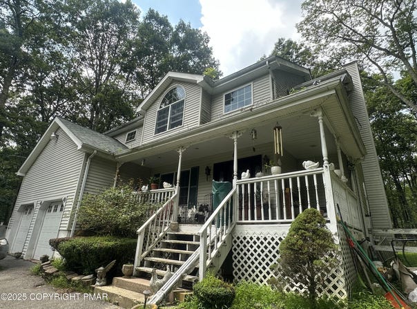 2162 Longview Drive, Bushkill, PA 18324