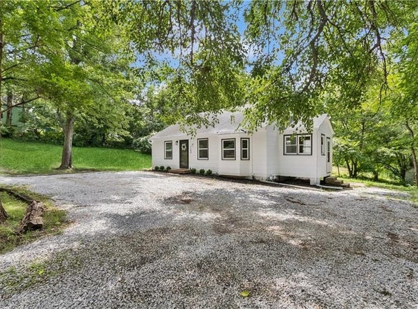 1106 S Osage Street, Independence, MO 64050