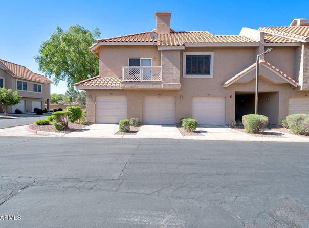 1633 E LAKESIDE Drive, Gilbert, AZ 85234