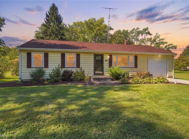 1595 Kenyon Avenue SW, Massillon, OH 44647