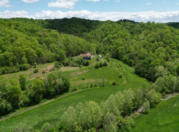 2274 S. KY 7, Sandy Hook, KY 41171