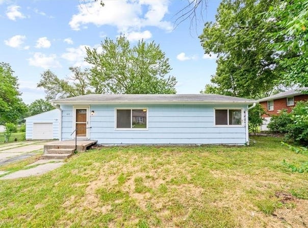 603 NE 72nd Terrace, Gladstone, MO 64118