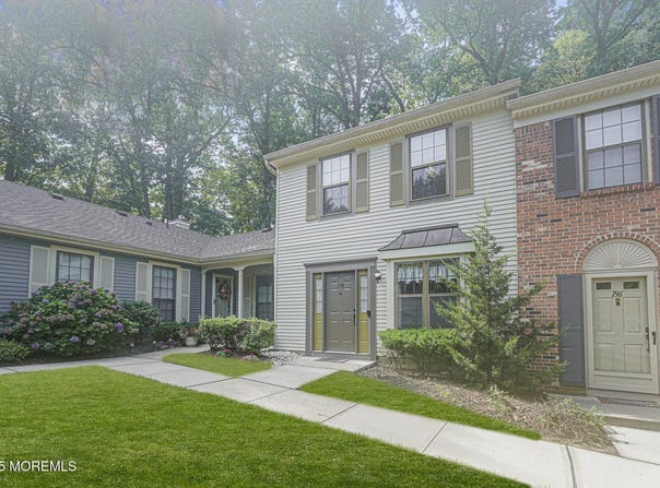 195 Kinnoll Hill Court, Aberdeen, NJ 07747
