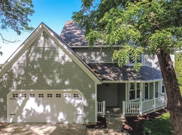 820 E 1000 Road, Lawrence, KS 66047