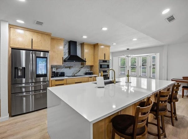 1001 Hazelwood Drive, Mansfield, TX 76063