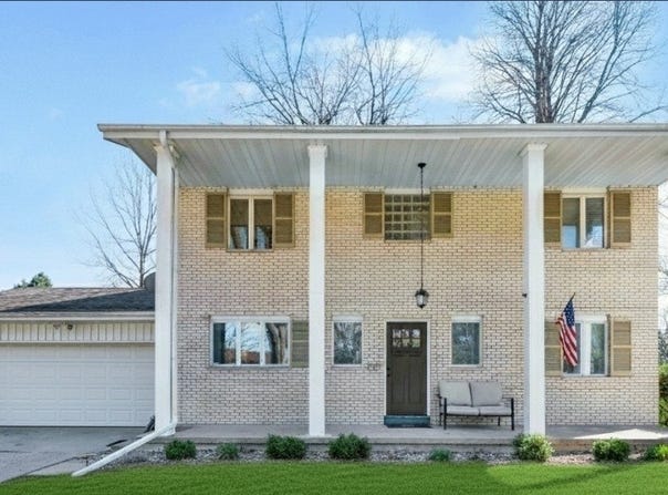 903 Crestline Drive, Normal, IL 61761