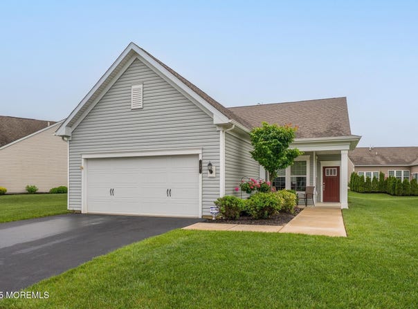 39 Addlestone Lane, Manchester, NJ 08759