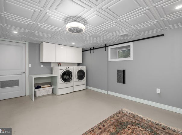 795 S DELAWARE DRIVE, EASTON, PA 18042