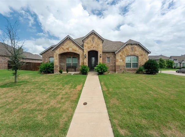 483 S Hill Drive, Waxahachie, TX 75165