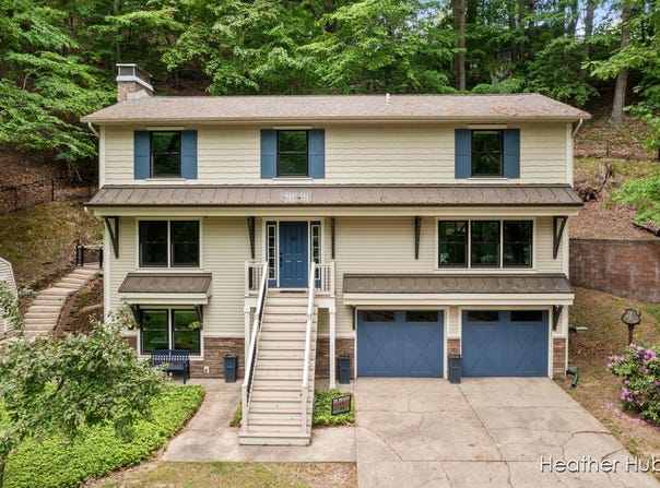 401 Stickney Ridge Road, Grand Haven, MI 49417