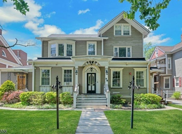 98 Broad St, Bloomfield Twp., NJ 07003-2520