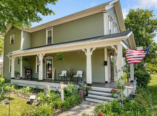 702 S Van Buren Street, Auburn, IN 46706