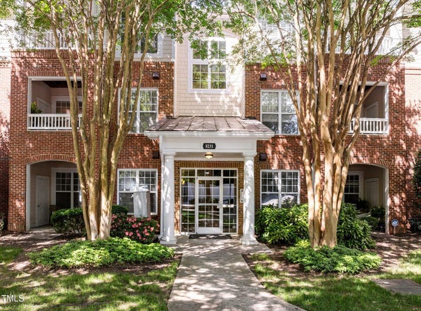 8231 Allyns Landing Way, Raleigh, NC 27615