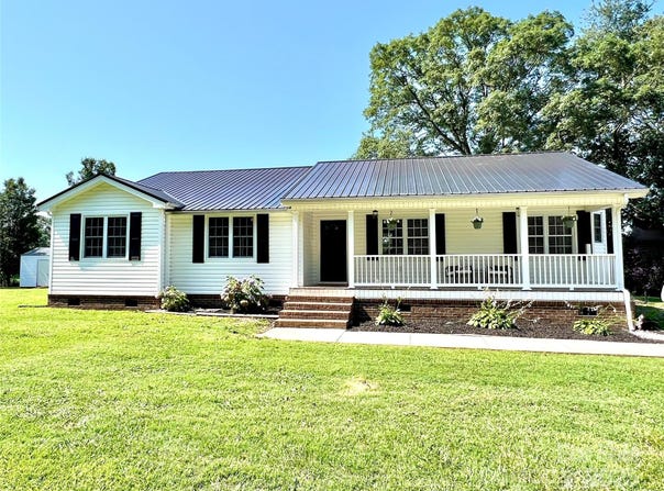 147 Dutchman Road, Harmony, NC 28634