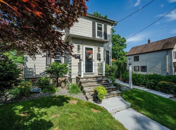 313 Humphrey Street, Lowell, MA 01850