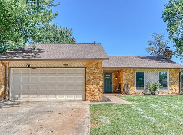 200 Pawnee Circle, Yukon, OK 73099