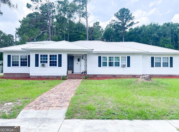 911 S Dogwood, Nashville, GA 31639