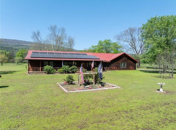 12501 Piney  RD, Havana, AR 72842