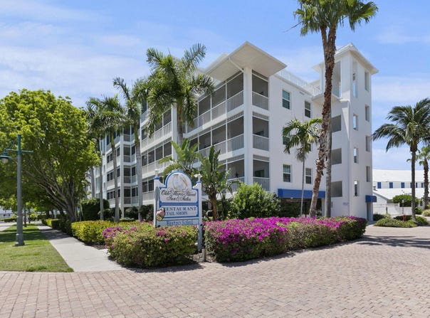 140 PALM Street unit: 207, Marco Island, FL 34145
