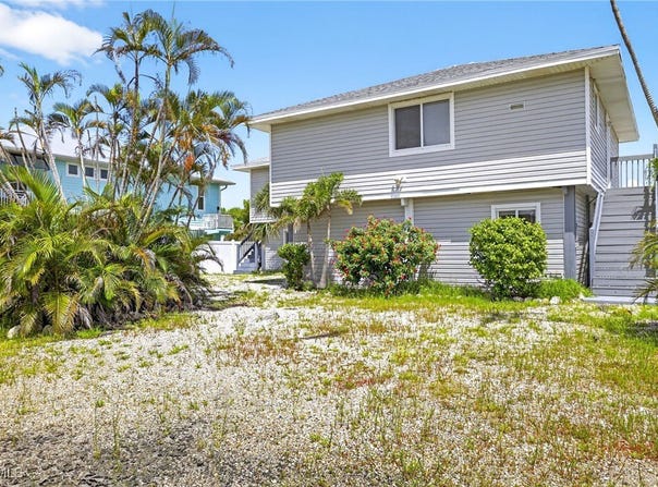 21610 Widgeon Terrace, Fort Myers Beach, FL 33931