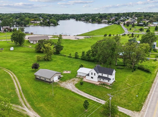 1770 328th Avenue, Brooklyn, IA 52211