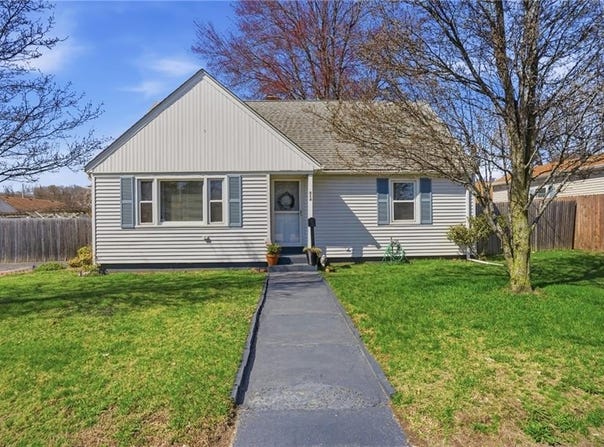 514 Killingly Street, Johnston, RI 02919