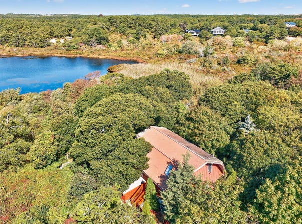 25 Snows Lane, Provincetown, MA 02657