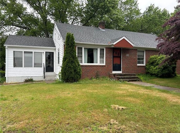 12 Oakland Avenue, Johnston, RI 02919