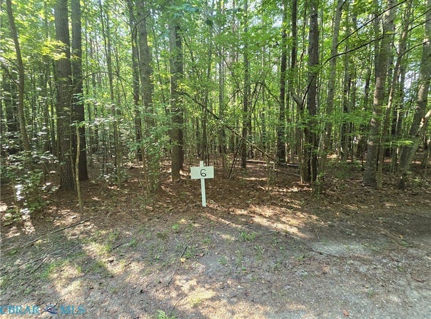 Kayak Cove Road lot: 6, Cobbs Creek, VA 23035