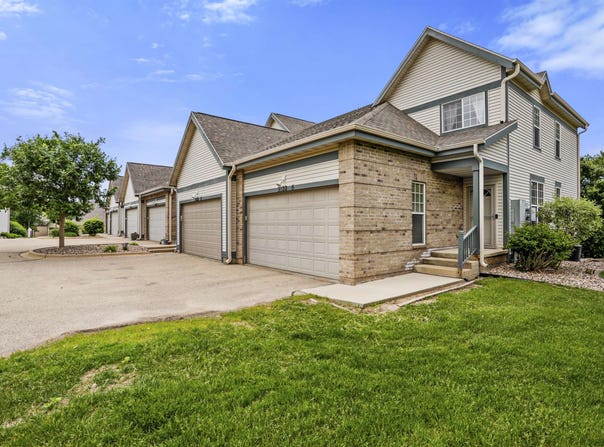 3122 Dorchester Way, Madison, WI 53719