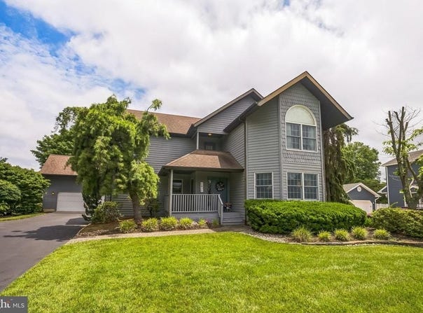 241 BELLS LAKE ROAD, TURNERSVILLE, NJ 08012