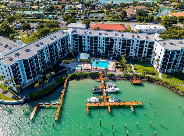 1085 BALD EAGLE, Marco Island, FL 34145