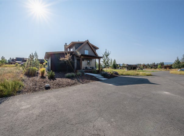 34 Park Cottage Way, Eureka, MT 59917